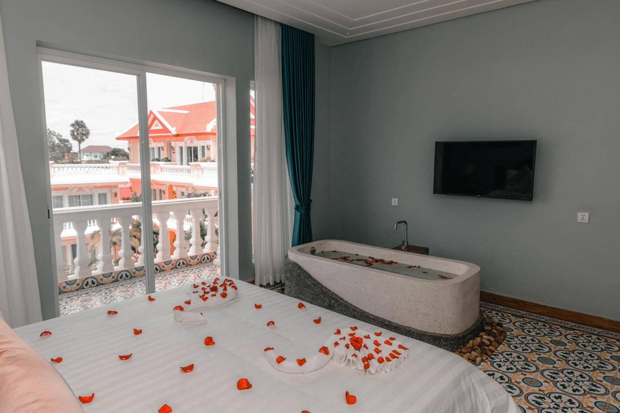 Sokchea Kampot Hotel Екстериор снимка