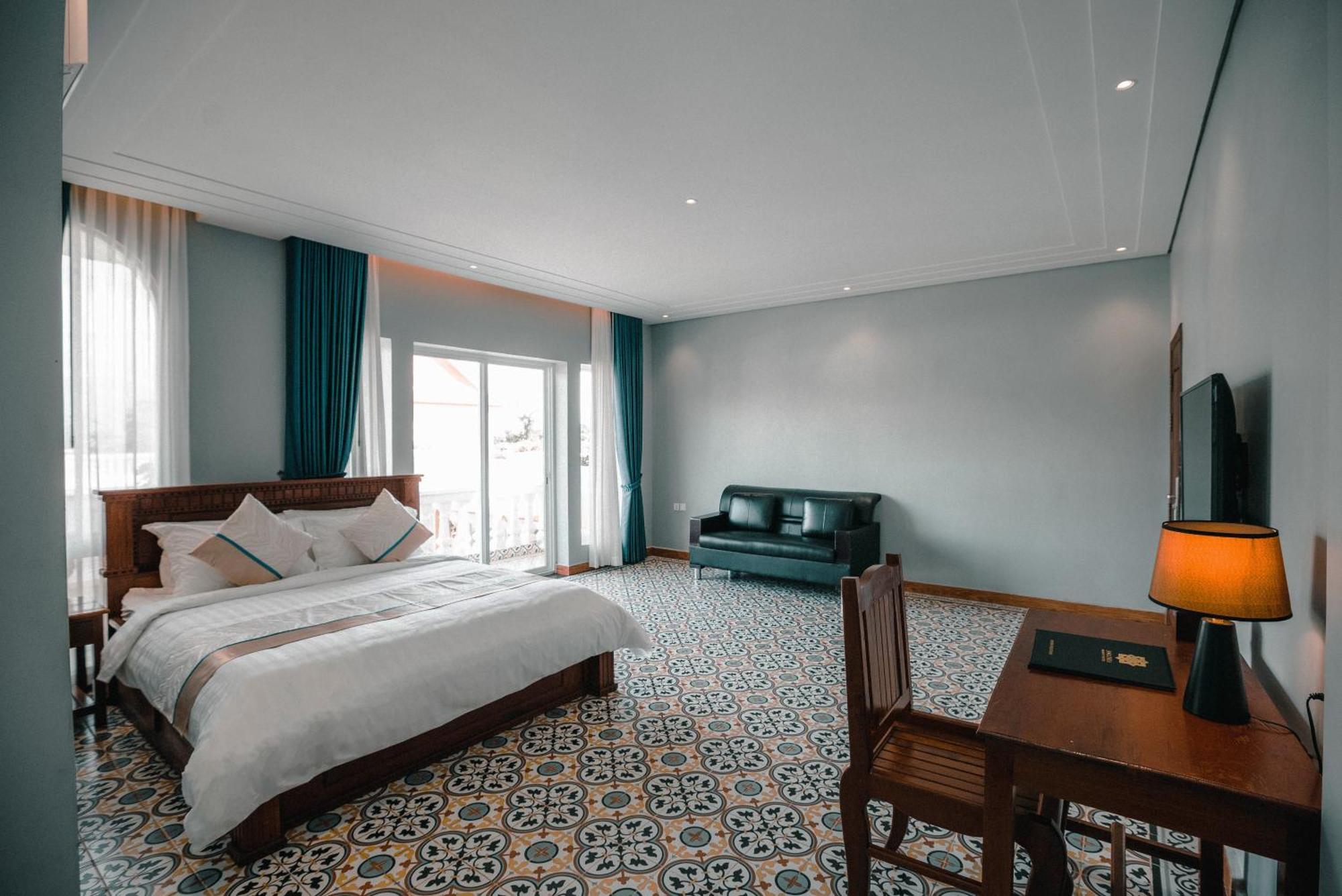 Sokchea Kampot Hotel Екстериор снимка
