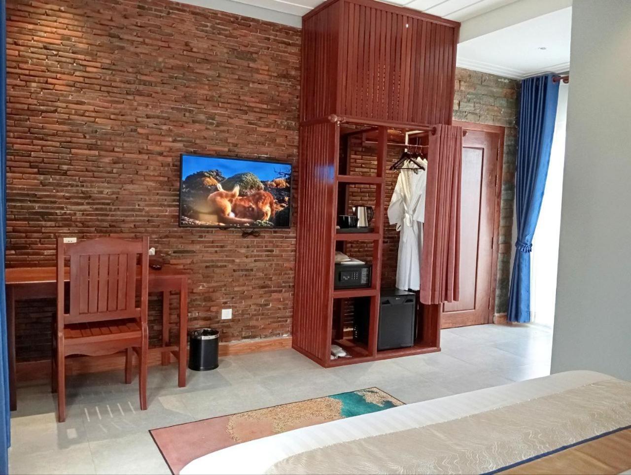 Sokchea Kampot Hotel Екстериор снимка